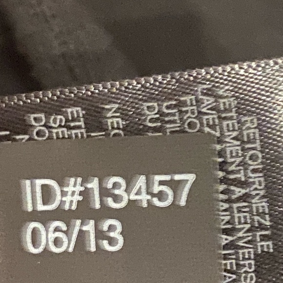 Express Black Top Size S/P Gold Studded Scoop Neck 3/4 Length Sleeves Pullover - Picture 8 of 11